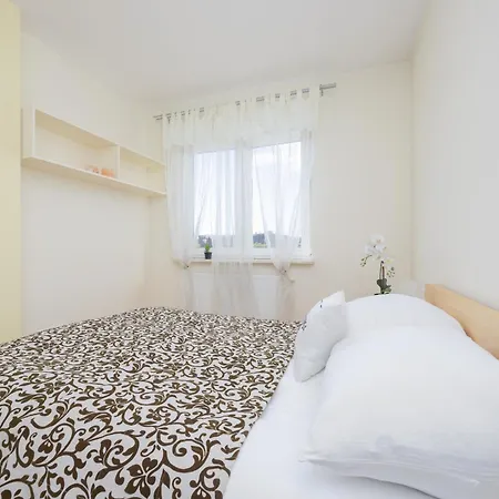 Apartament Modern & Spacious With Balcony And Parking By Renters Warszawa